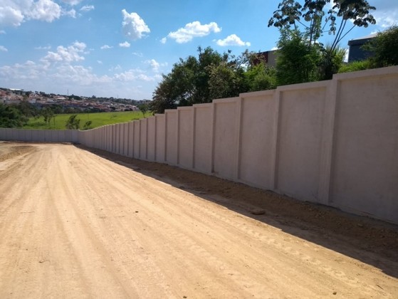 Muro Pré-fabricado de Concreto Armado Franco da Rocha - Muro Pré Fabricado em Placas de Concreto