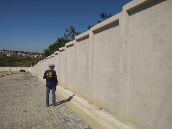 Muro Pré Fabricado em Concreto Espírito Santo do Turvo - Muro Pré Fabricado em Placas de Concreto