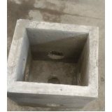 bases de concreto para poste flangeado Aguaí