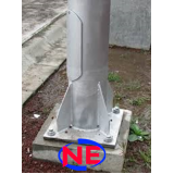 base de concreto para poste metálico
