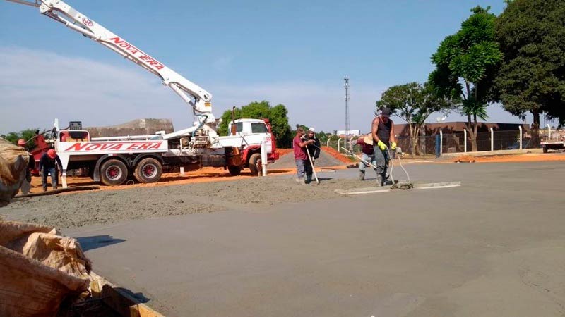 Instalação de Piso de Concreto de Alta Resistência São Vicente - Piso de Concreto Calçada