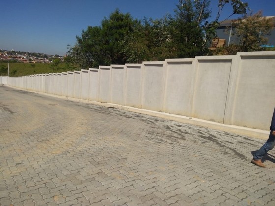 Muro Pré Fabricado Concreto Alumínio - Muro Pré Fabricado em Placas de Concreto