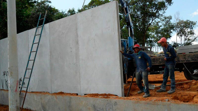 Muro Pré Moldado de Concreto Estampado Preço M2 Paulínia - Muro Pré Moldado Lajeado