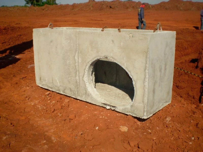 Caixa pré-fabricada de betão