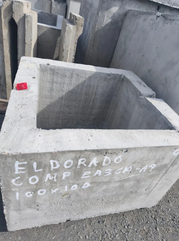 Caixa pré-moldada para tráfego pesado