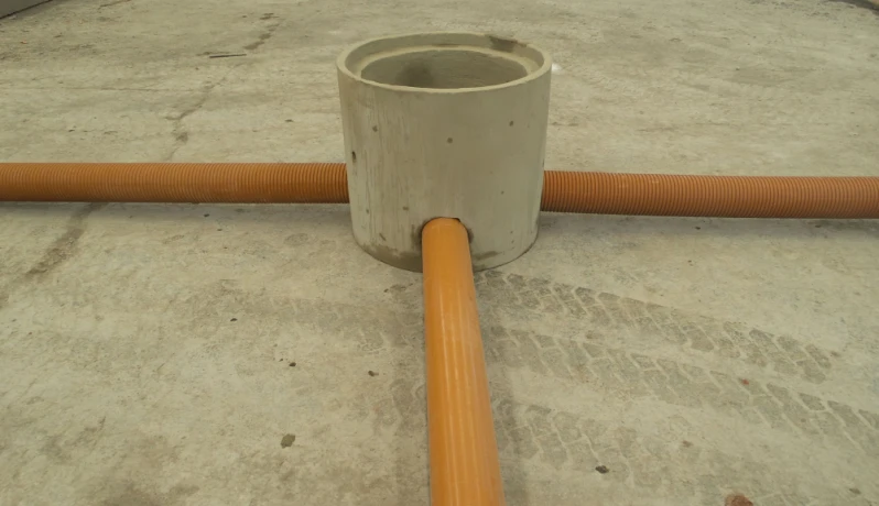 Cone de esgoto industrial