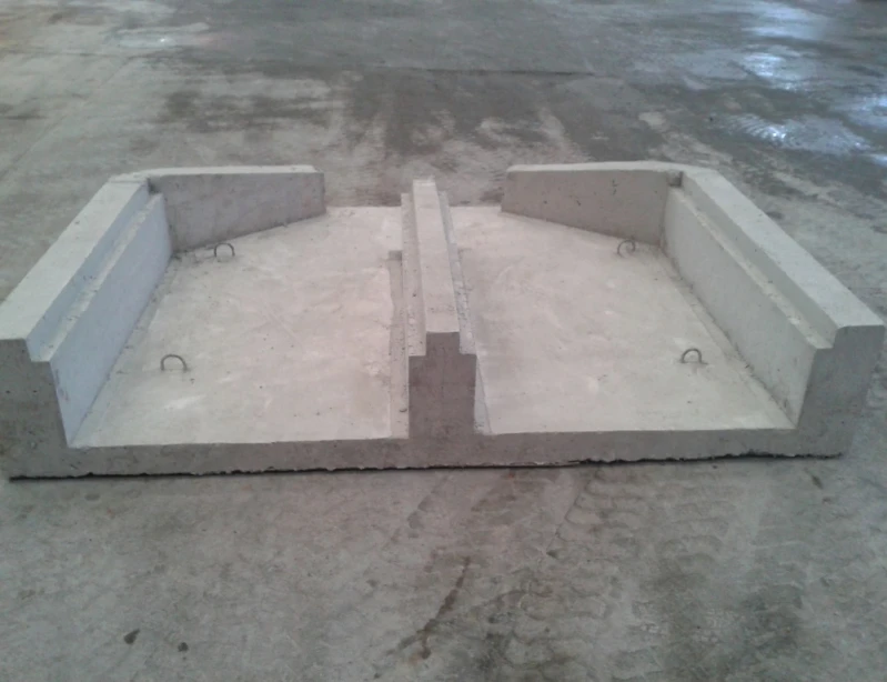 Gárgula dupla pré-moldada