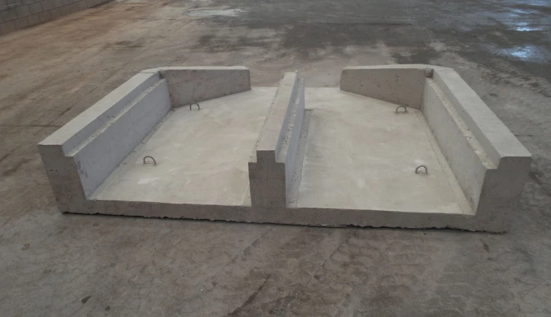 Gárgula pré-moldada para obra