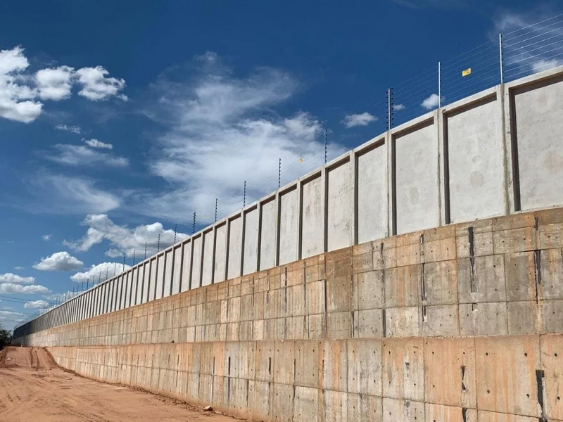 Muro de concreto para obras