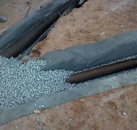 Sistema de drenagem com brita